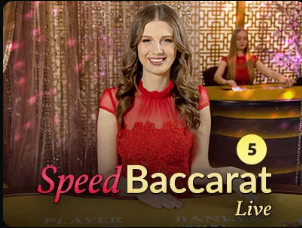 记者：阿诺德在皇马踢右后卫+拥有大赛经验，却入不了图赫尔法眼